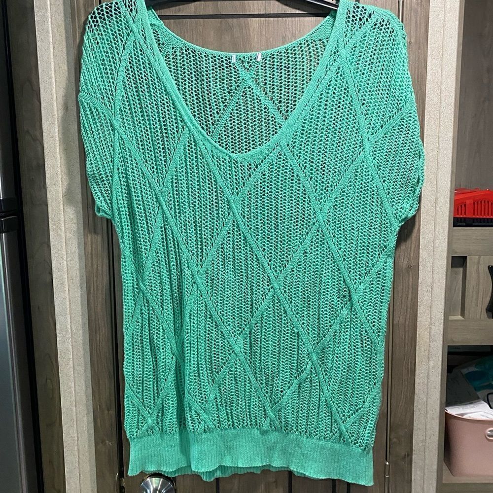 Women’s Green Knit Cover-Up Shirt (No Tags)